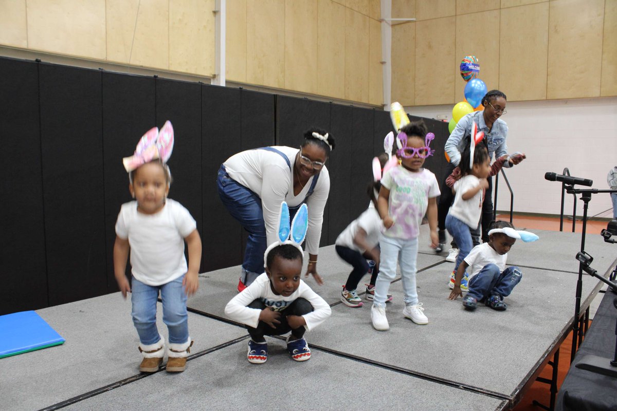 FBGNCenter's tweet image. 🌷🎶 Spring has sprung, and our preschoolers have sung! 🎶🌼 Huge thanks to all the parents for showering our babies with love and support. Let's cherish these sweet moments together! 💖 #PreschoolRecital #SpringTimeSerenade #ParentLove