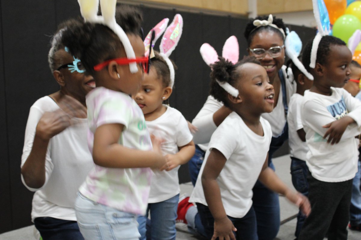 FBGNCenter's tweet image. 🌷🎶 Spring has sprung, and our preschoolers have sung! 🎶🌼 Huge thanks to all the parents for showering our babies with love and support. Let's cherish these sweet moments together! 💖 #PreschoolRecital #SpringTimeSerenade #ParentLove