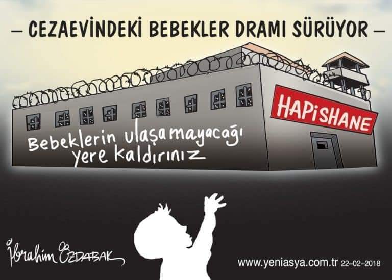 Anneleriyle birlikte cezaevinde kalan çocuklar için yatacak yer sorunu, yetersiz beslenme, oyuncak problemi, kreş olmaması, sağlık sorunu olduğunda annenin çocuğuna refakat edememesi gibi koşullar ciddi sonuçlar doğurabilmektedir. @MSTanrikulu TutsakÇocukların 23Nisanı