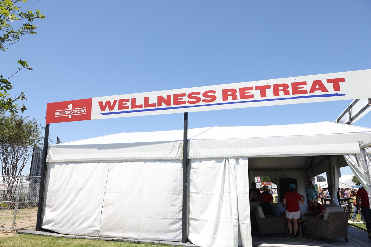 wwoz_neworleans's tweet photo. For the second time, @1MilStrong will partner with @JazzFest to include a free, sober-supportive space at the festival for attendees to cool down, recharge, and enjoy the music and alcohol-free cocktails in a relaxing environment! Check it out near the Roman Candy cart! https://t.co/JjXHA11umh