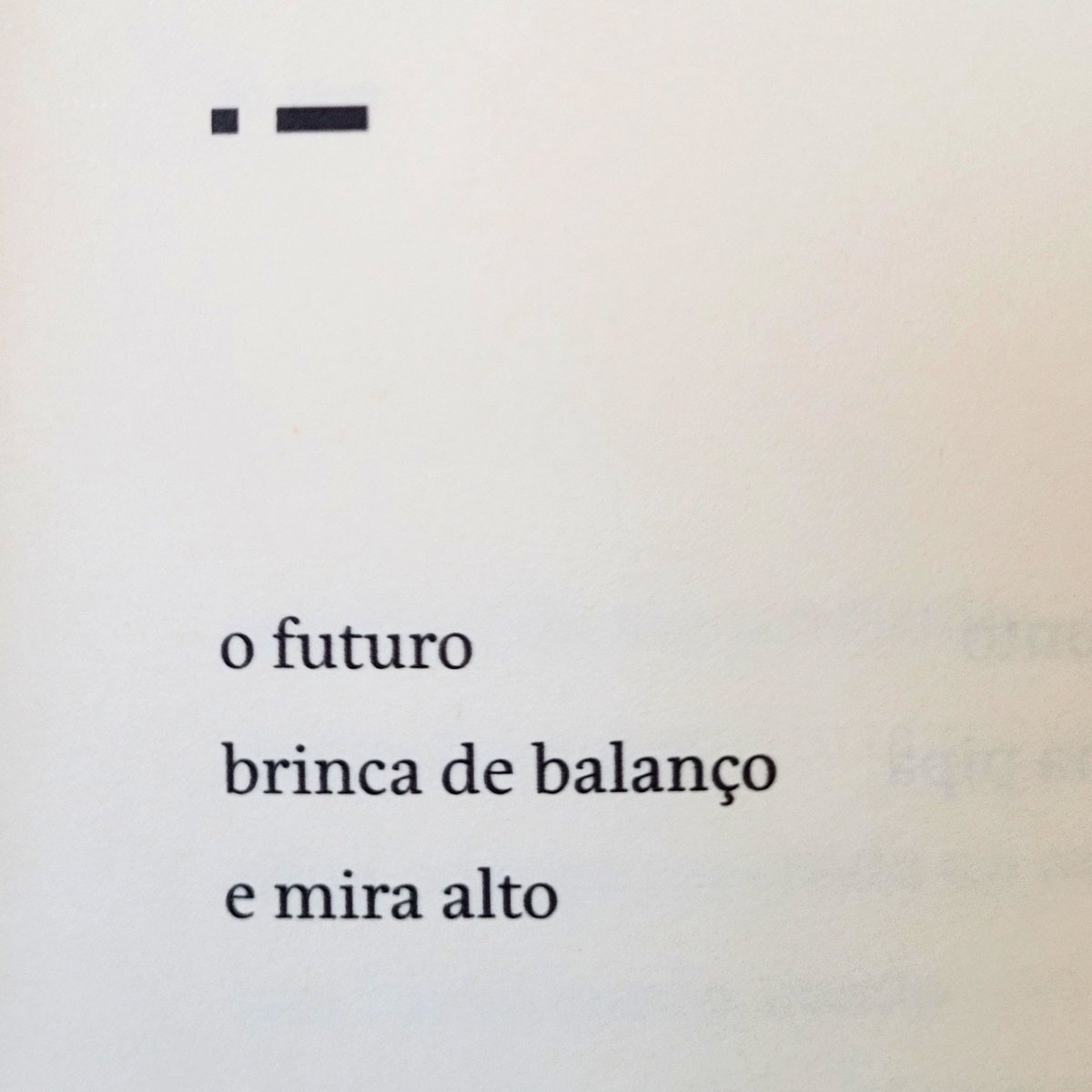 De Regina Azevedo em "Lança chamas". Página 27, <a href="/peiropolis/">Editora Peirópolis</a>. 

#poesia #poesiabrasileira #reginaazevedo