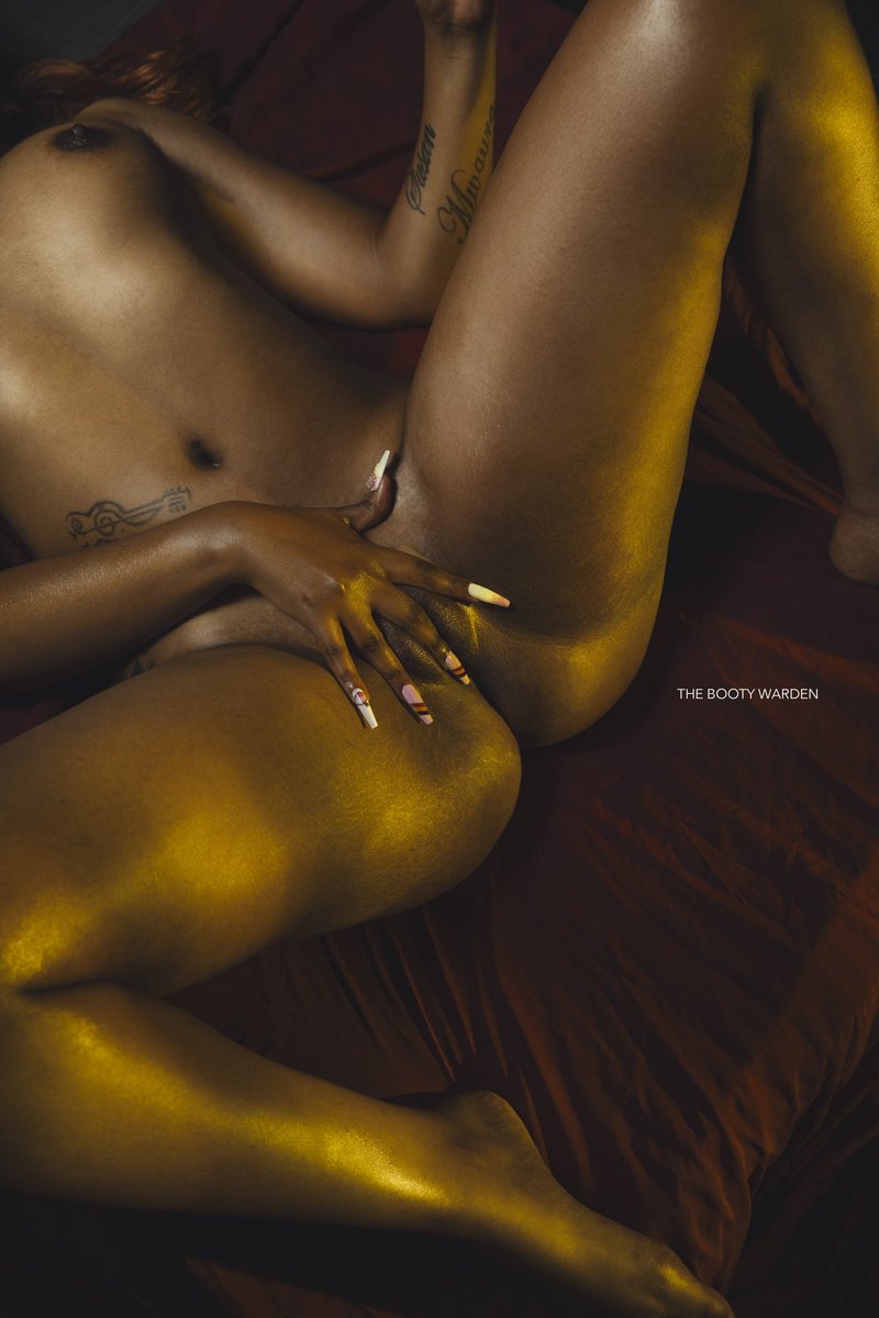 TheBootyWarden's tweet photo. Mid week motivation 🥵 also new sets on the PATREON. https://t.co/60TUAUwDW7
