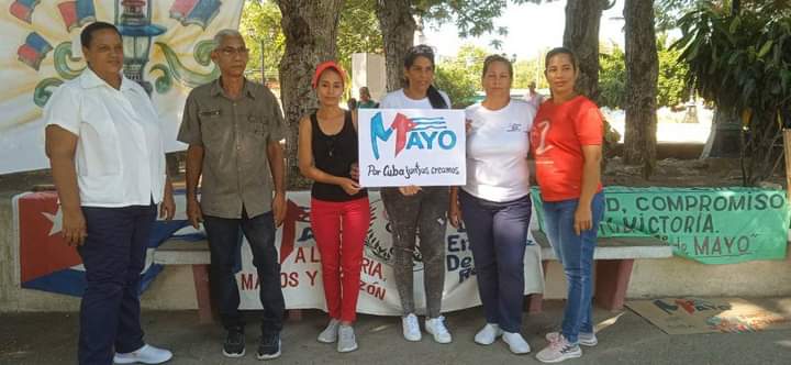 DaylenisBe12288's tweet photo. Muchos talentos detrás del telón y hoy salieron al escenario en el #Festival de artistas aficionados y de carteles, actividad en saludo al Día Internacional de los #Trabajadores, este 1ro de mayo
#CulturaYara 
#CTCYara
#SomosCultura https://t.co/FRXbVd1eB3