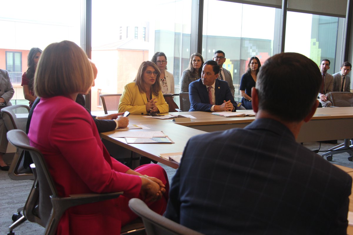 CABigCityMayors's tweet photo. We just wrapped up a meeting with Assembly Budget Sub Chair @QuirkSilvaCA and Housing Committee Chair @AsmChrisWard.

Our Mayors advocated for ongoing funding to address homelessness, employing young people through @CalVolunteers's Youth Service Corps and to #BuildMoreHousing. https://t.co/gkTxbX7qBC