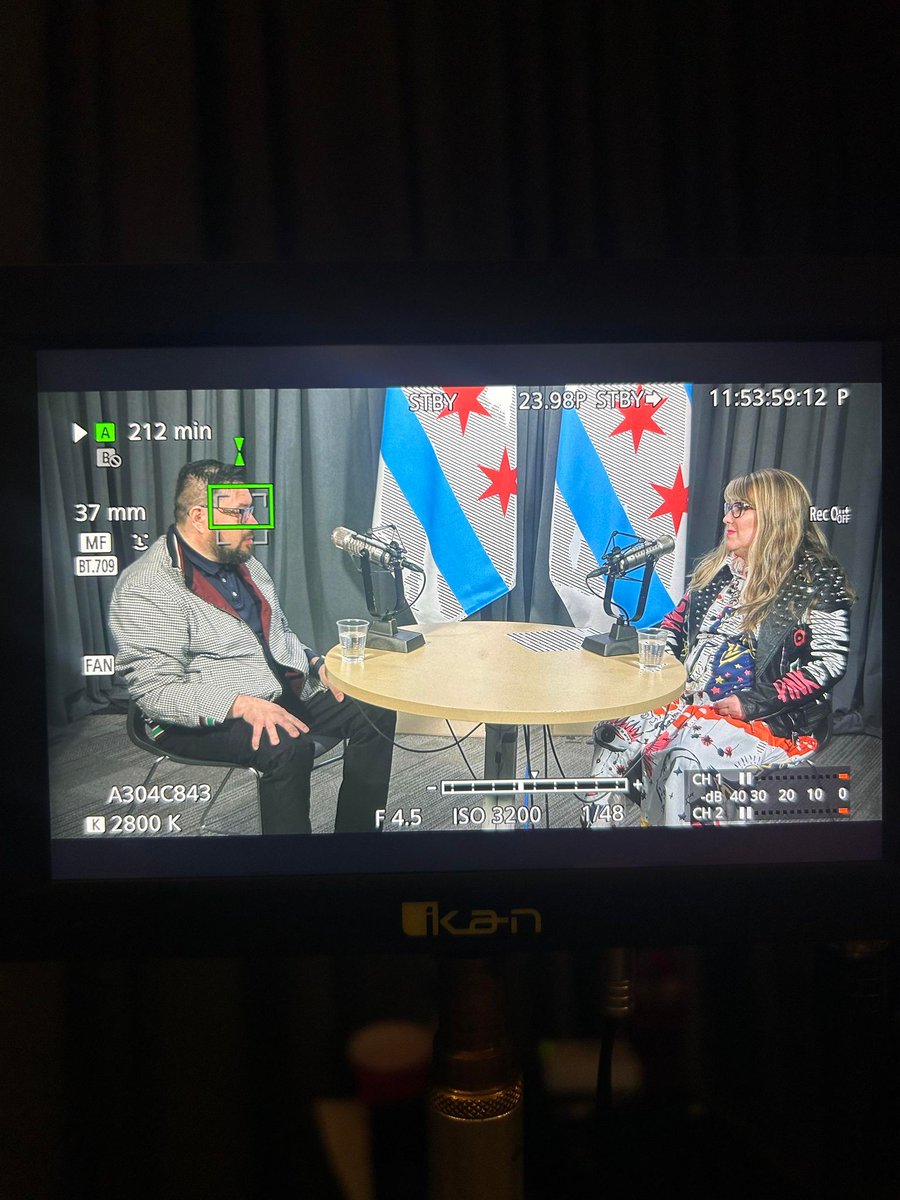 ¡Descubra todos los beneficios que el arte puede brindarle a su salud mental en nuestro nuevo episodio del podcast de Healthy Chicago! 👂 apple.co/4d6mFo1 👀 youtu.be/1oiL68Ftl1w #SaludMental #ArteParaTodos #ArtesCurativasChicago #OneNationOneProject #Podcast #Espanol