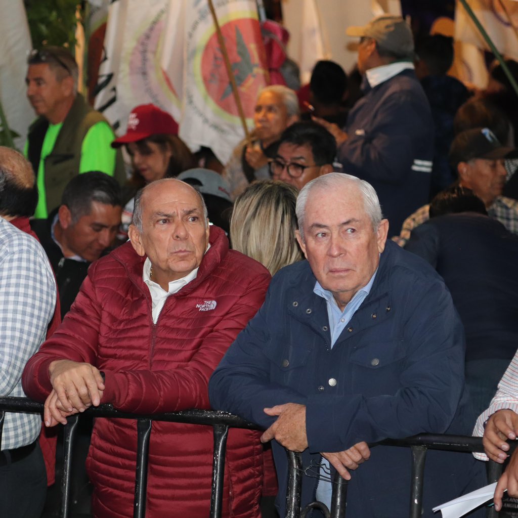 LeonelCotaM's tweet photo. Gran ambiente de alegria se vivió el día de ayer en la Alcaldía de #Tlalpan al recibir a la Dra.@Claudiashein un gusto coincidir con tant@s compañer@s de lucha. #SigamosHaciendoHistoria #ClaudiaPresidenta #4T🇲🇽 https://t.co/ZhyILsm8bs