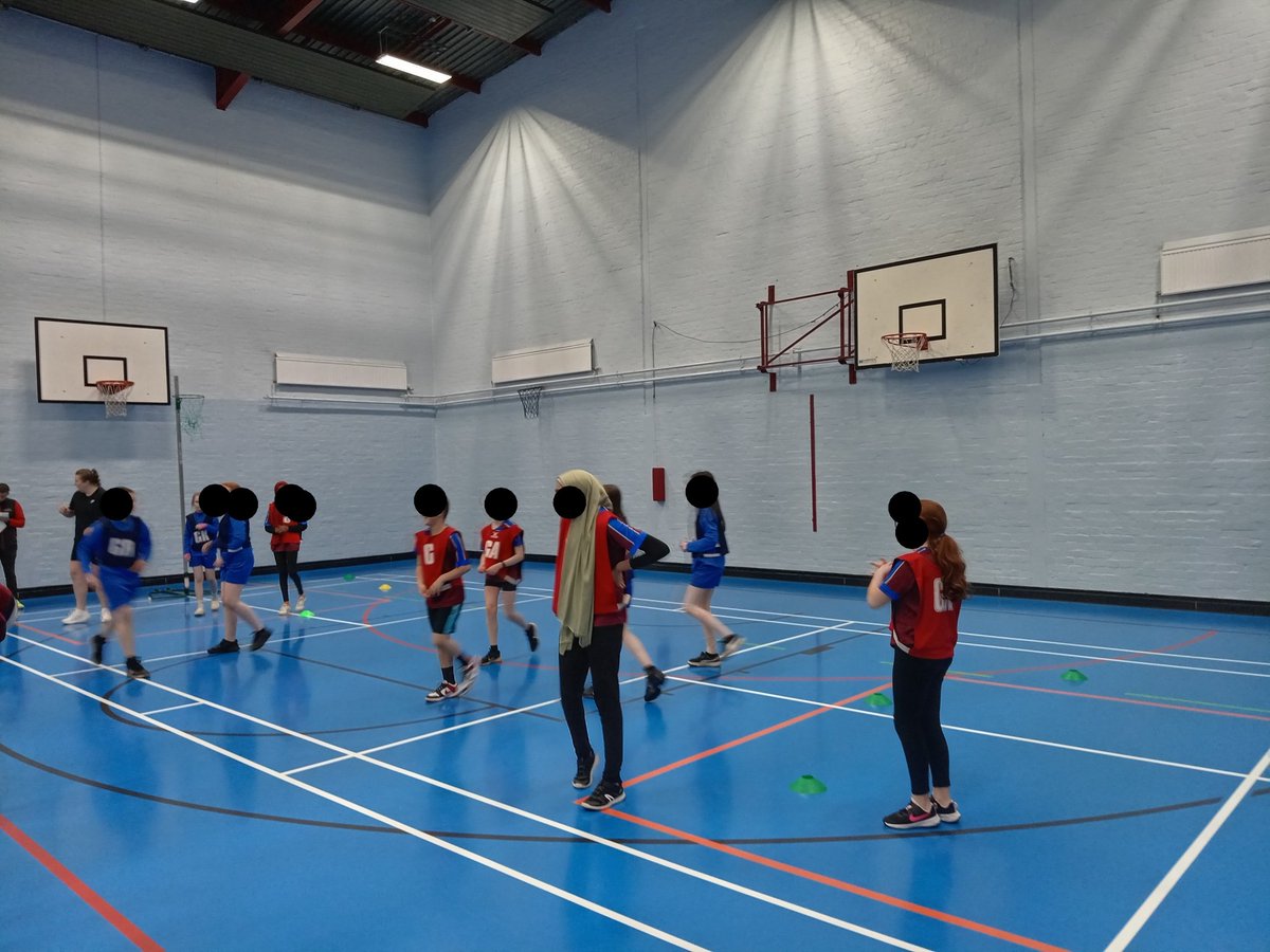 Well done @pollokshieldsps for taking part in the South west active schools netball final. Thanks @ActiveSchoolsLM and @EmActiveschools for organising @PEPASSGlasgow @Doug_GCC @Baker_GCC