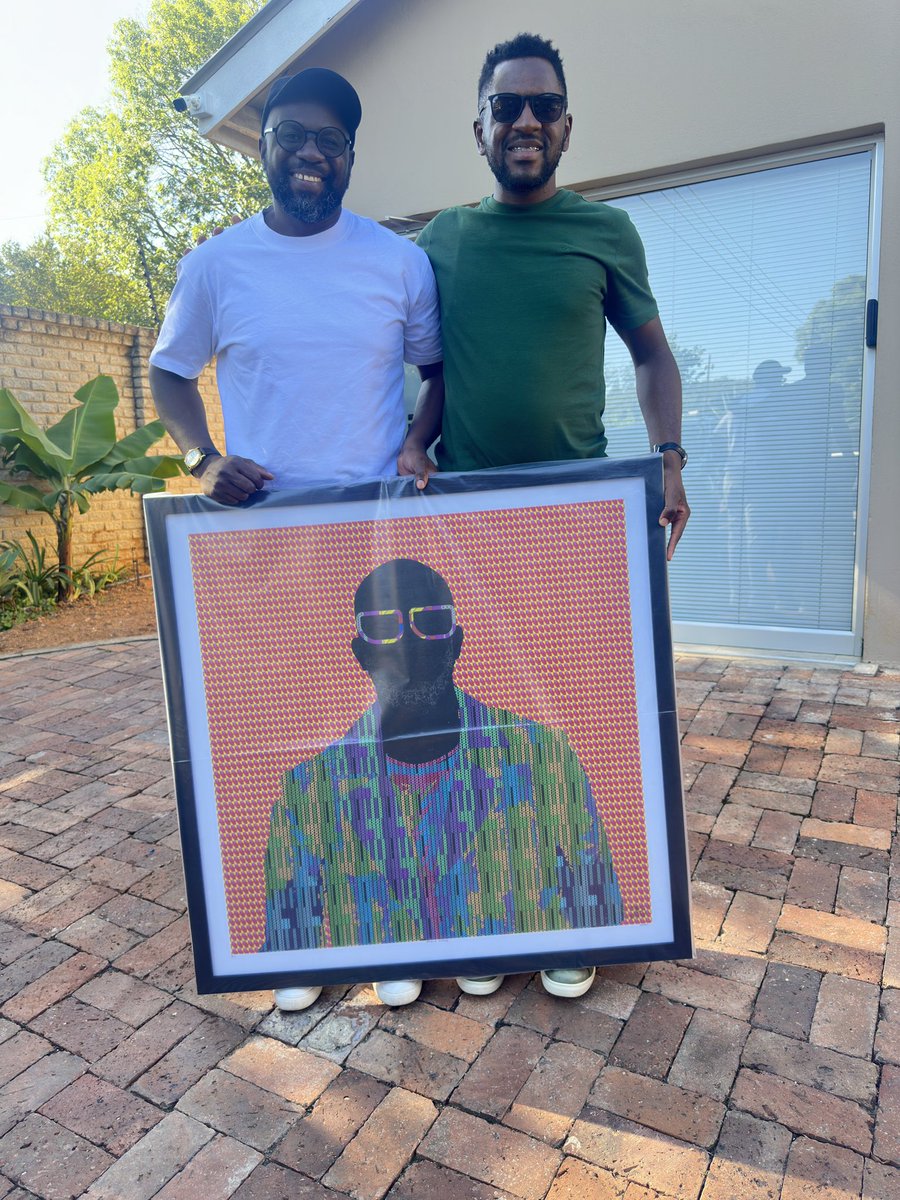 I invested in another @shermanbaloyi1 art piece today. 

I’m happy I got this 1000mm X 1000mm print on canvas… together with the authentication certificate. 

I’m sure this investment will appreciate in value the more @shermanbaloyi1’s work goes out there!

#happyclient 
#art