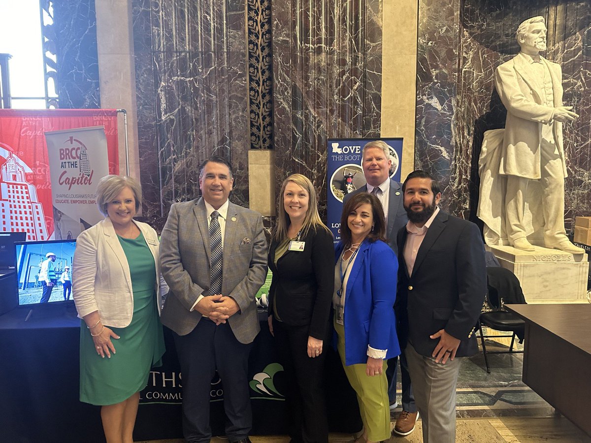 Thank you @drjwyble for spending time with the @NTCCgators Workforce and Nursing teams yesterday for the @golctcs Day at the Capital! #BuildingFutures