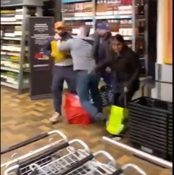 LCBO tells customers not to confront shoplifters after fight caught on camera at Toronto store