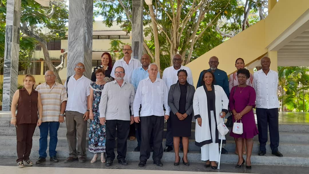 Acompañé a los Embajadores de Caricom acreditados en La Habana durante su visita a la @UniveridadPCC Ñico López. El intercambio con su Rector, Jorge Hurtado, permitió conocer las fortalezas del Centro en la capacitación política y académica de sus estudiantes.