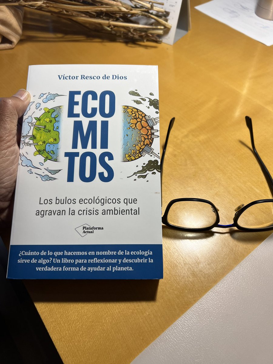 Regalo del día de Sant Jordi 🌹📚, “Ecomitos”, de @rescodedios. Víctor, espero dedicatoria ‼️