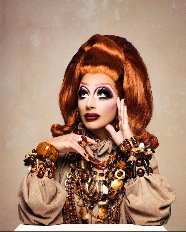 TONIGHT: @TheBiancaDelRio stops at the Paramount for her “Dead Inside” tour! Known as the “Joan Rivers of the Drag World,” Bianca returns with her iconic, lightning-fast wit and razor-sharp tongue ✨ Show @ 8pm | Doors @ 7pm 🎫 Last few seats: bit.ly/3NCLFGO
