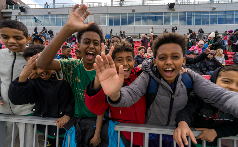 'The 'Your Club, Our Community' theme paid dividends. The improved crowd - the biggest since 2019 - created an electrifying atmosphere.' ✍️ Club insider @ridwanasante offers his astute analysis of Sunday's clash. 🔗 bit.ly/3w0BvMj #WeAreUnited I #YorkUnitedFC