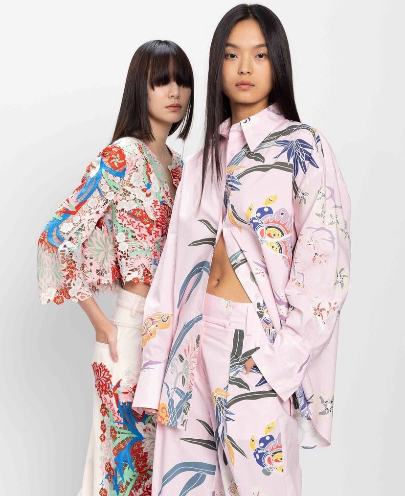 SPRING AWAKENING
Embrace the Beauty of Nature

Spring has sprung! It's the perfect time for renewal and rejuvenation. As nature comes back to life, let's also take this opportunity to refresh and revitalize ourselves.

In Stores Now!
VIVIENNETAM.com 
#VIVIENNETAM #spring