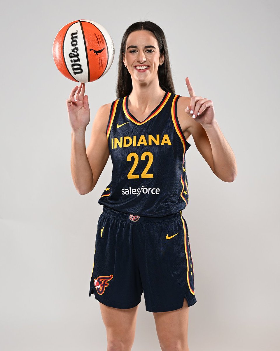 Caitlin Clark's Nike deal is reportedly worth $28 million over eight years, per @espn. The deal would be the richest ever for a women's basketball player.