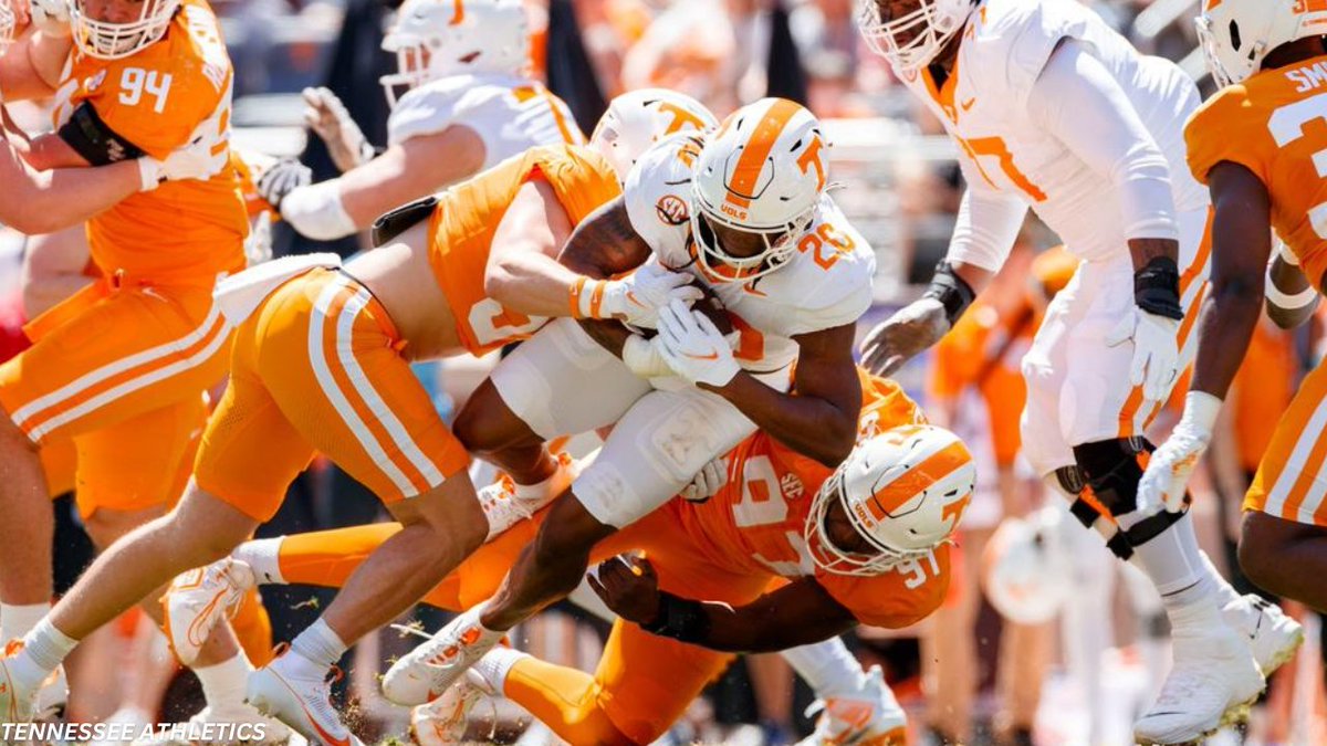 COLUMN: Why Tennessee doesn't need to add a running back in the spring transfer portal window. #Vols // #GBO🍊 🔗: theplayerslounge.io/tennessee/cont…