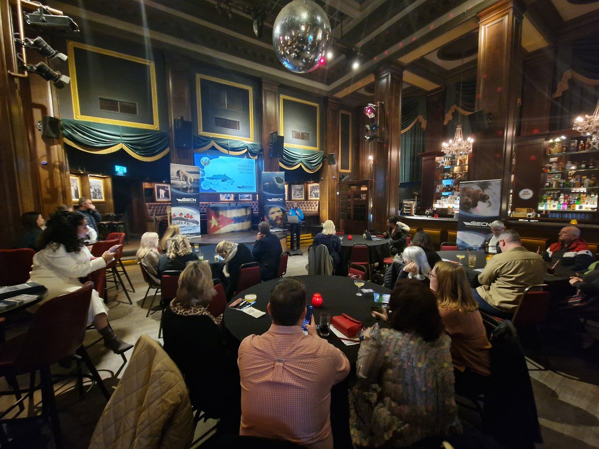 And we're off!! The @ExpeditionNet Roadshow kicks off in Birmingham at the fabulous @decubabirmingham. Joined tonight by @Hurtiagents @LindbladExp @ScenicLuxury @AustralisEXP @AlbaExpeditions and @polarlatitudes! 🙌🙌