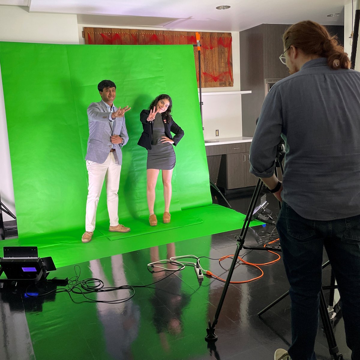 Some #BauerGrad24 content on the horizon? 👀 Here’s a quick behind-the-scenes look at our upcoming #UHBauer grad photo and video shoot: #FutureFocused!