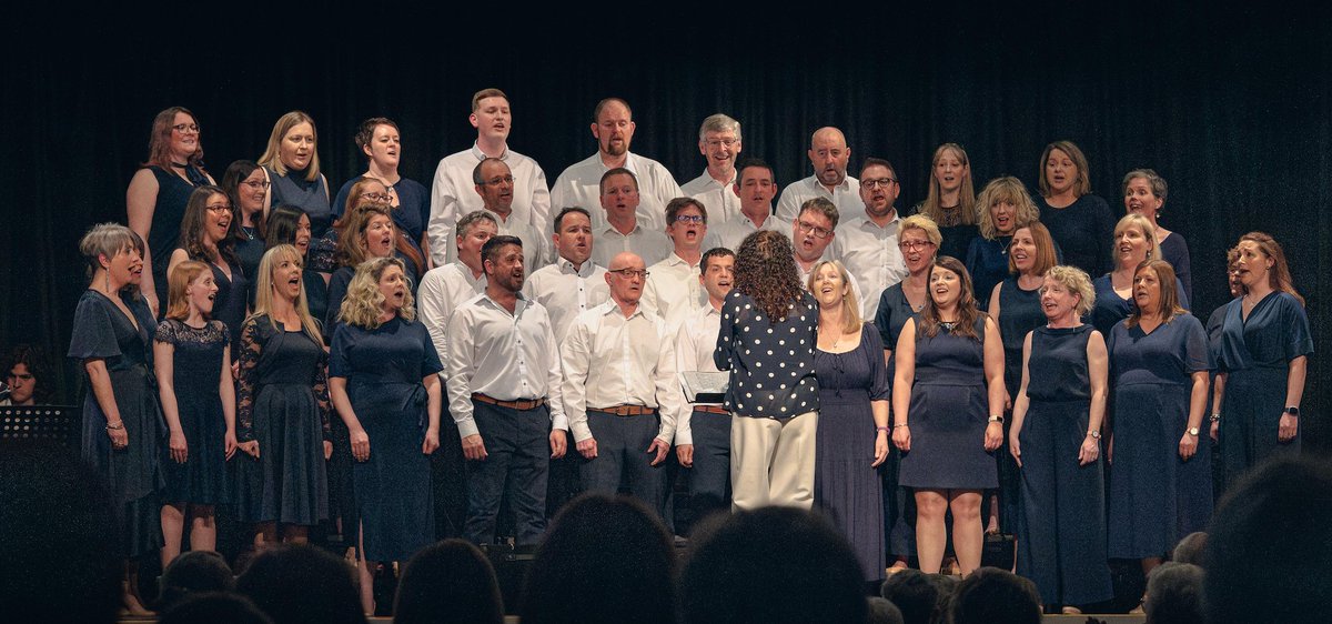 Cyn y gyngerdd - ac yn ystod cyngerdd dathlu 20 Côr Seingar - diolch i bawb ddaeth i fwynhau!