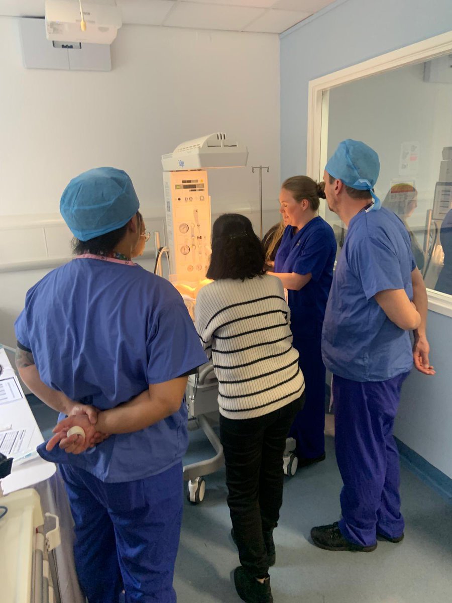 A great neonatal & paediatric simulation training session for our anaesthetic, ODP & A&E colleagues in Withybush today! It’s great to have an opportunity to support staff to feel more confident when attending paediatric & neonatal emergencies 👶🏼🏥 #PNPPD @HywelDdaHB @Jenna_Ingle