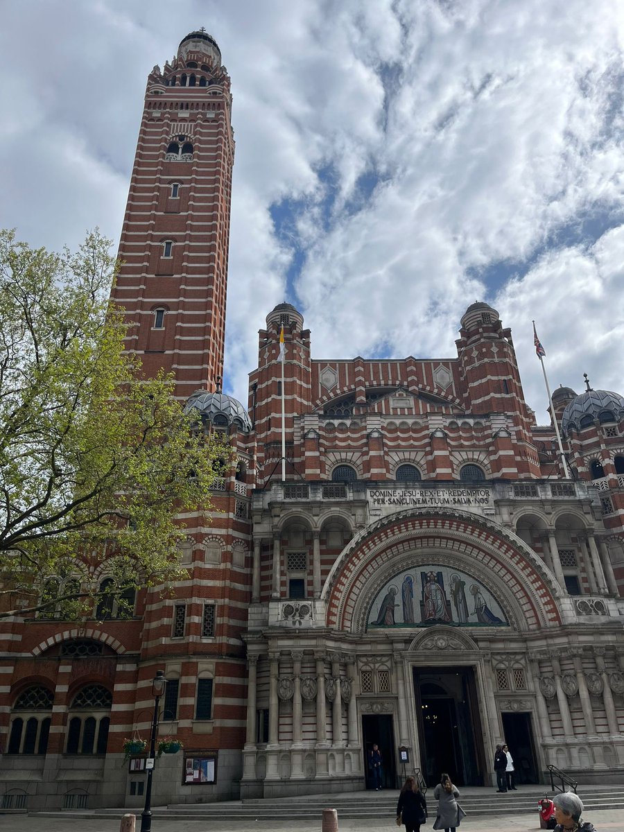 No visit to London is truly complete without visiting the National Memorial to remember those who have gone before & Westminster Cathedral to say a prayer for all of our staff & officers currently serving.