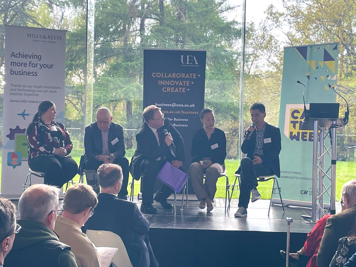 Great discussion on cross-region tech collaboration from the panel at our East of England Event @UEA with Mike Rigby (Eastern Promise), serial entrepreneur Martin Frost, Professor Sheng Qi (UEA), Dr Jerry Wu (Tuspark) & Hannah Smith (Anglia Capital Group) #camtechweek #uktechweek