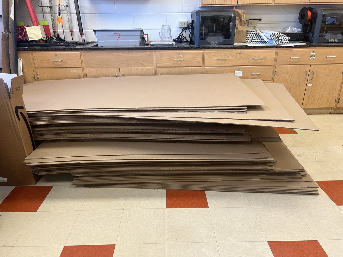 MHSEngineering1's tweet photo. The 2024 corrugated boat race has commenced! Special thanks to Johnnieanne Hansen Vice President-Council Of Industry, Nick Longo- Valley Central Engineering Teacher, and John Fong- Plant Superintendent of President Container Group.Mark your calendars for May 31! @HVmanufacturing https://t.co/VmOXVSOHbZ