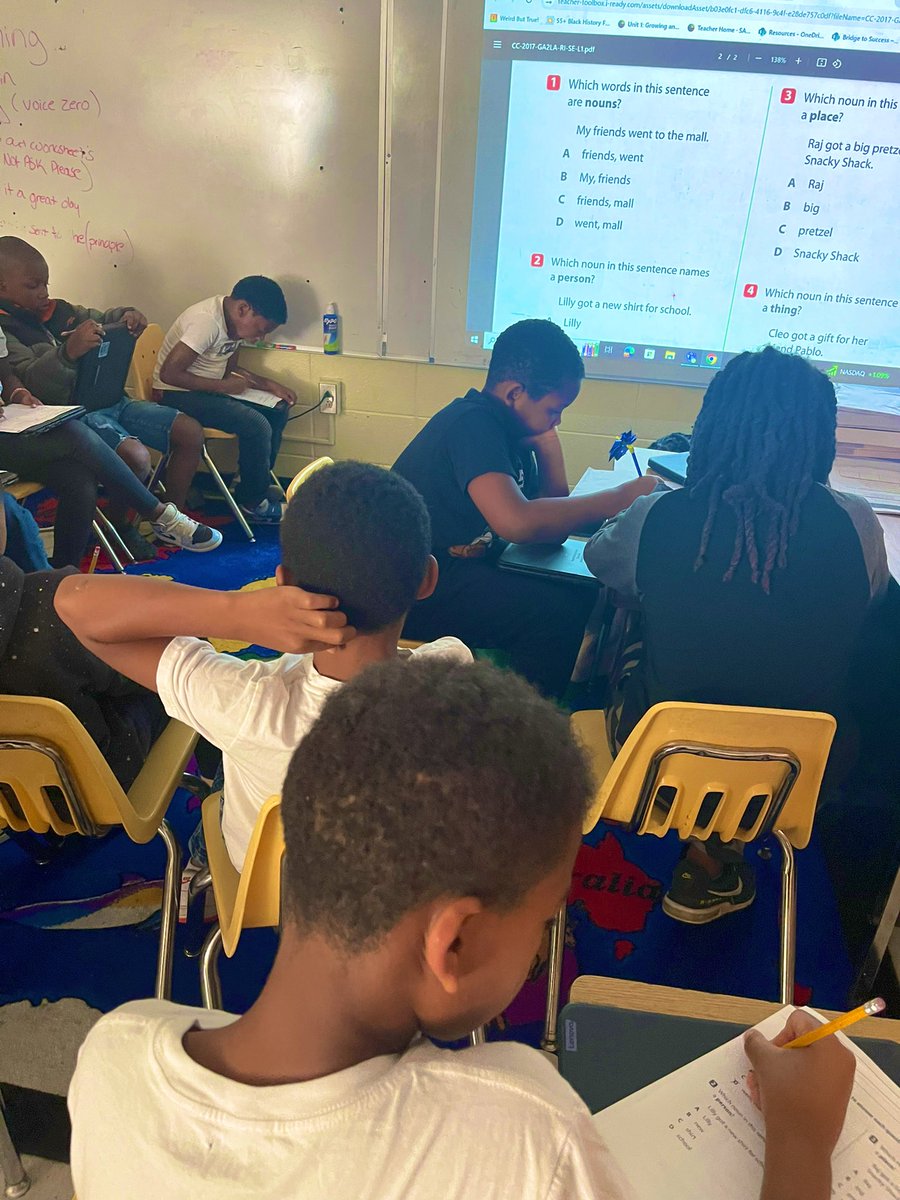 #AllHandsOnDeck It was a good day reviewing language skills with this third class to help strengthen their writing before GMAS.. @WeAreNolanOwls