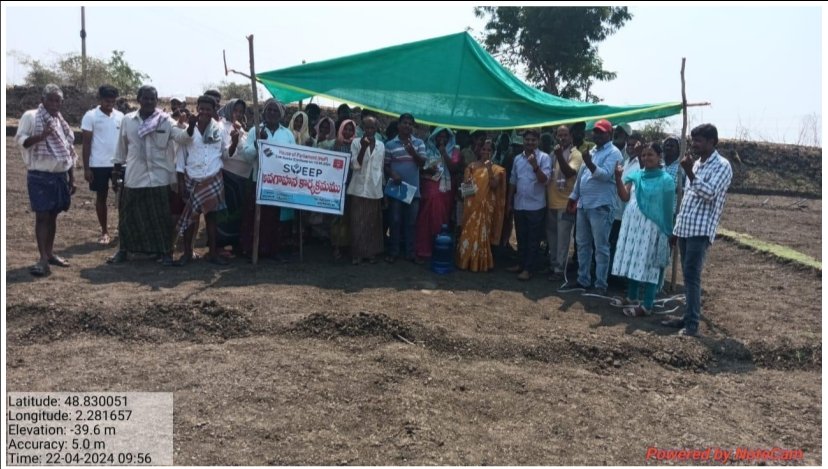 DEO_Bhadradri's tweet photo. As part of the #SVEEP program, awareness programs on the “Right to Vote” for #NREGS laborers were organized by Panchayat Raj Department across the district https://t.co/FlTzsFdiNj