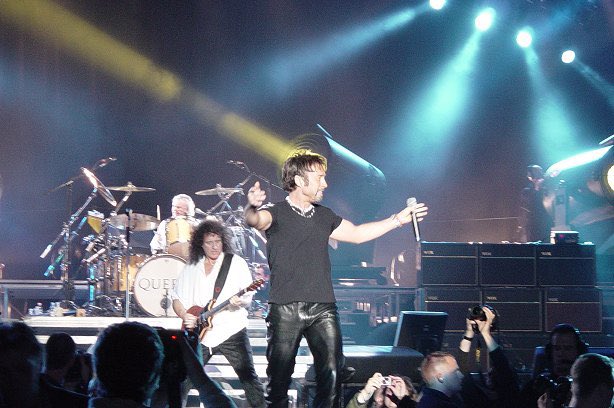 #OTD on 23/04/2005. #Queen + #PaulRodgers played at the Arena in Budapest, Hungary, during the #ReturnOfTheChampionsTour.