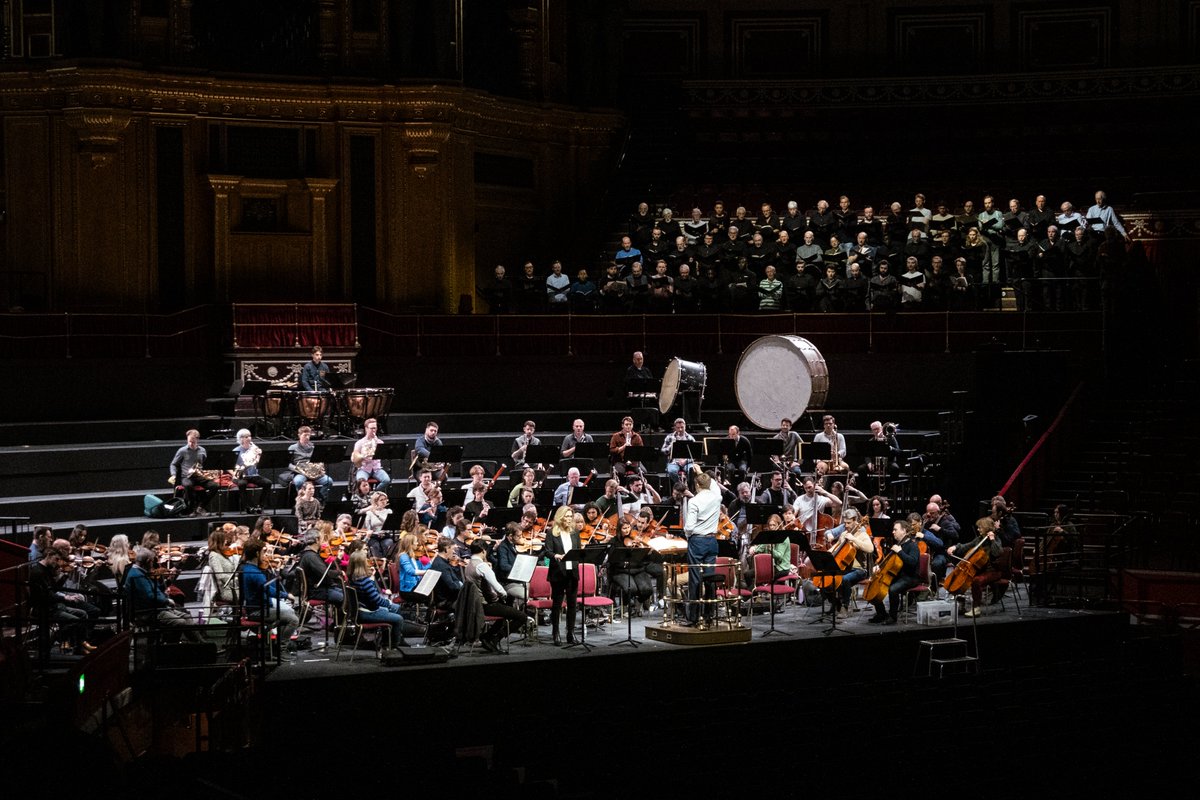 royalphilorch's tweet image. Tonight the sounds of Verdi's colossal Requiem will fill the @royalalberthall with the help of @philchorus, soprano Miah Persson, @jjohnstonmezzo, tenor David Junghoon Kim and bass Alexander Vinogradov, conducted by Vasily Petrenko.