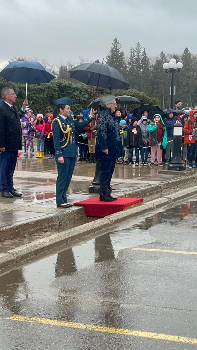 Yesterday, Her Excellency the Right Honourable Mary Simon, Governor General of Canada, arrived for her first official visit to Saskatchewan receiving a warm welcome from students, residents, and dignitaries at the Legislative Assembly of Saskatchewan. #GGSimon