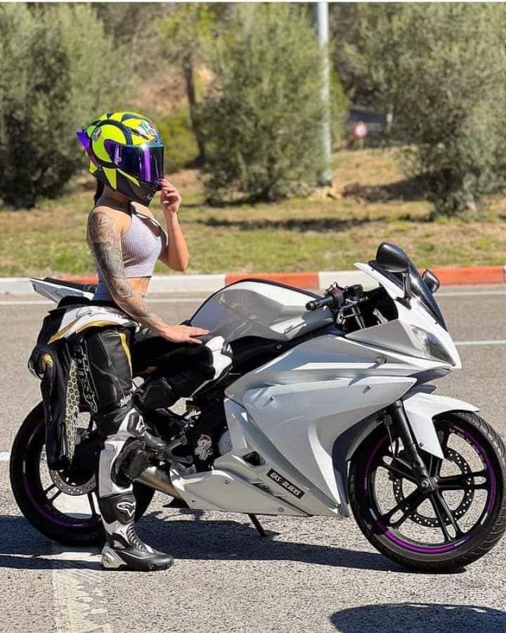 #BikerGirl