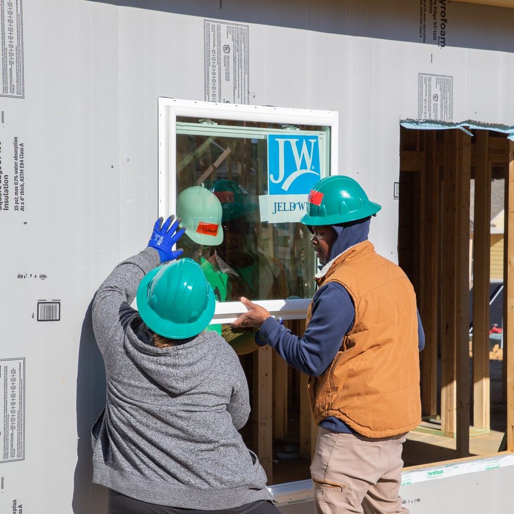 In celebration of National Volunteer Week, we want to thank all of our build site volunteers for their commitment to giving back to our community and helping provide affordable housing to those in Memphis 🏘️ We appreciate you all!