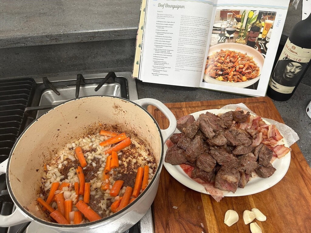 StephaniesDish's tweet photo. Get the recipe for the Beef "Bourguignon" in my "True North Cabin Cookbook," which is now available as an E-book wherever you like to get your e-books. This recipe was one of the first I made for the book.
.
#stephaniesdish #TrueNorthCabinCookbook #… https://t.co/uTv5gNUiR7 https://t.co/RjfLkpeDQQ