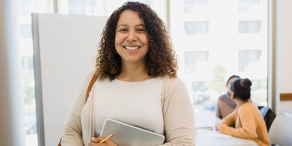 Community colleges: #immigrants &amp; #refugees can overcome employment barriers with your support!
This FREE WES resource addresses credential recognition issues, limited professional networks, language gaps, &amp; more.

Download the #communitycollege resource: ow.ly/pYpz50R6Z6B