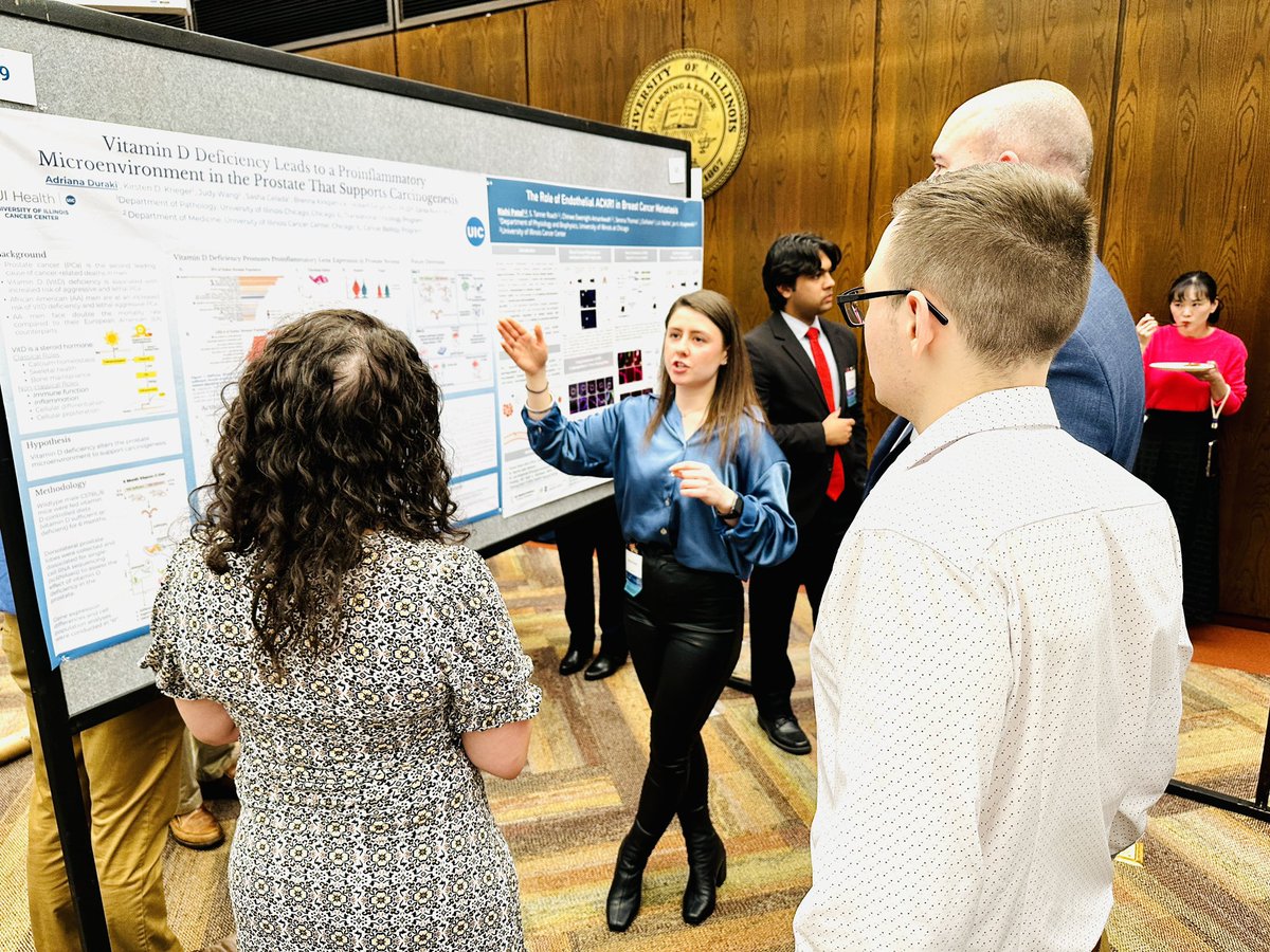 Adriana presenting her research on the prostate microenvironment at the Gary Kruh Symposium. Congratulations on your first poster presentation and for winning the multidisciplinary research award! <a href="/uiccom/">University of Illinois College of Medicine</a> <a href="/UICPathology/">UIC Pathology</a> <a href="/UICancerCenter/">University of Illinois Cancer Center</a>