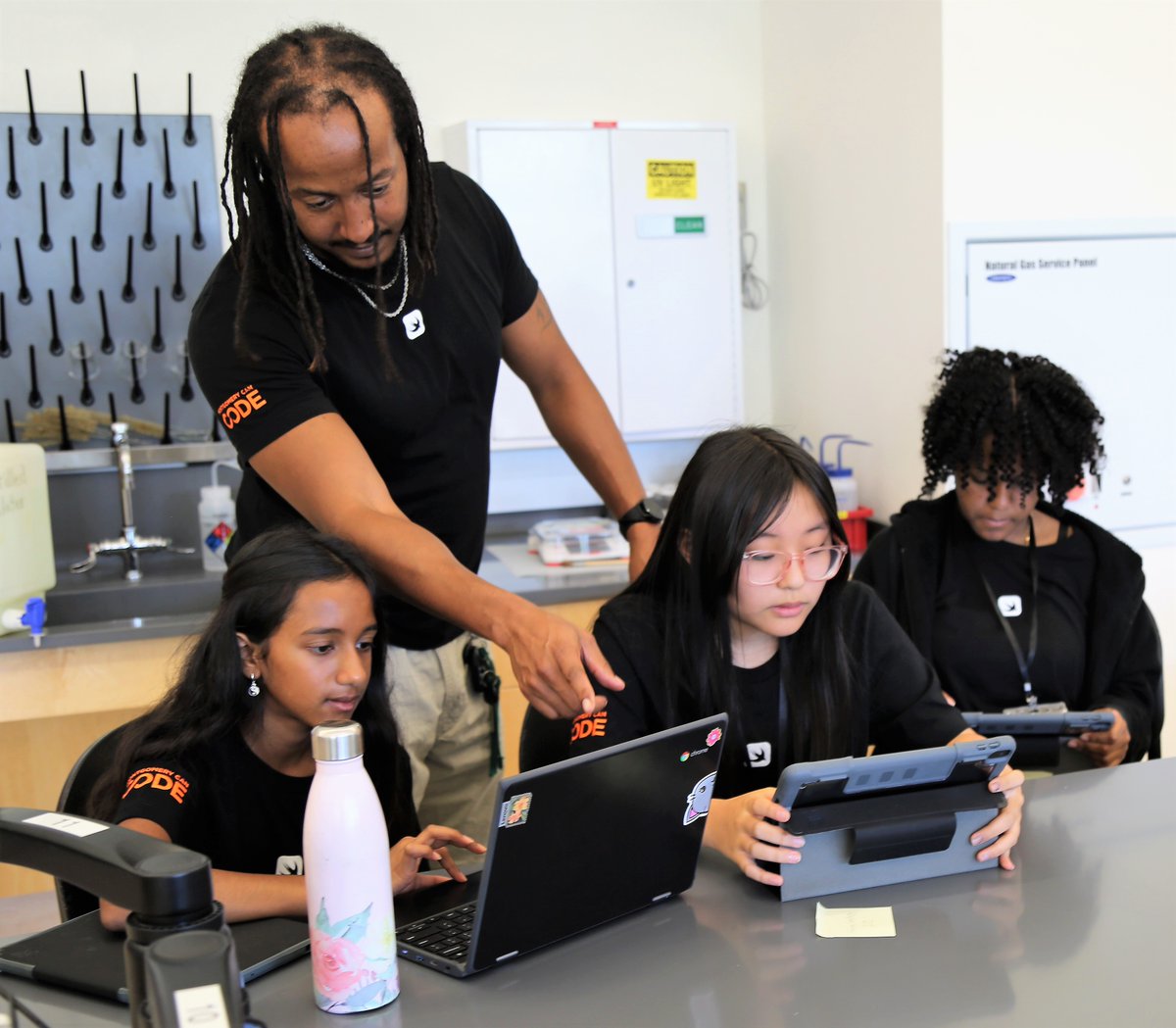 .@MCPS middle school students can enjoy a free, fun week of summer camp to learn the Swift Playgrounds coding program from July 15–August 2. Learn more at montgomerycancode.com. Sponsored by @think_moco @MoCoCouncilMD @MontCoExec @Apple #MontgomeryCollege