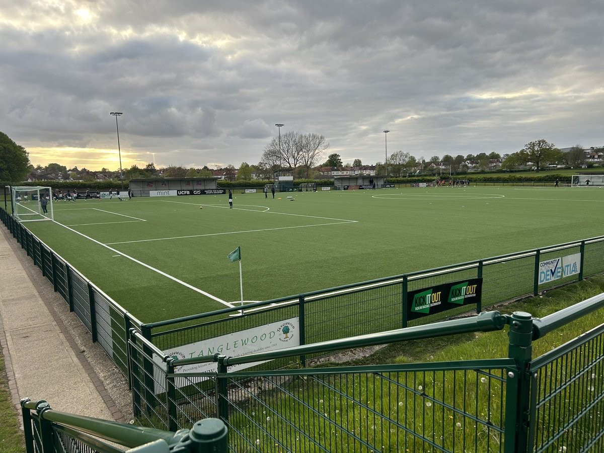 Hendon vs Dartford 
London senior cup final