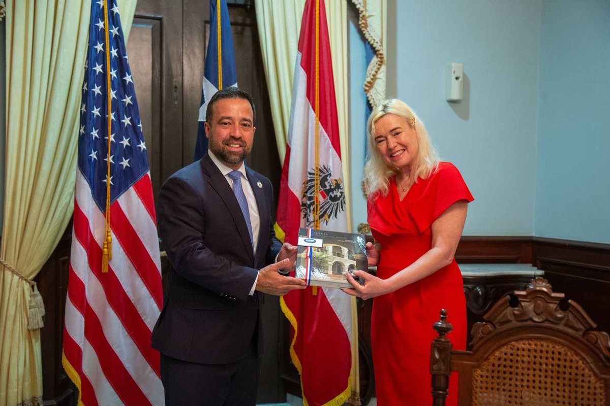 Hoy recibimos la visita de la embajadora de Austria ante los Estados Unidos, Excelentísima señora Petra Schneepauer, en compañía del Cónsul Honorario en San Juan, Augusto Schreiner. ¡Bienvenida! 🇵🇷 🇦🇹