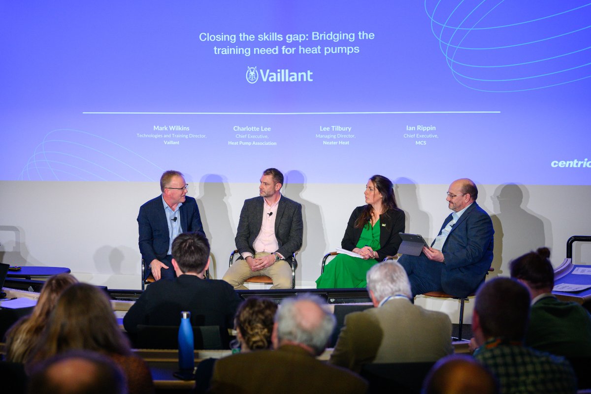 On the 10th April, Vaillant took part in the inaugural Heat Pump Summit held at Oxford University. The Heat Pump Summit brought leaders across the industry together to discuss the current challenges with the adoption of low carbon heating technology.👇 professional.vaillant.co.uk/about-vaillant…