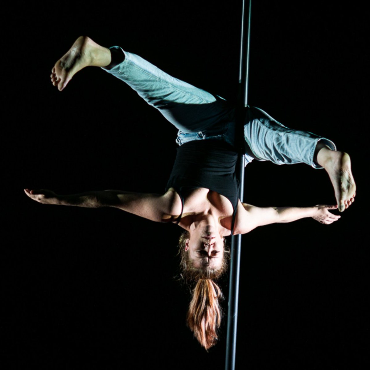 Don't miss the captivating performance of Barely Visible this May! With incredible strength, humor, and a pole, Rowena Gander takes you on a raw and physical journey of empowerment delving into themes of identity and objectification. Fri 31May | 7:30pm skiptontownhall.co.uk/whats-on/barel…