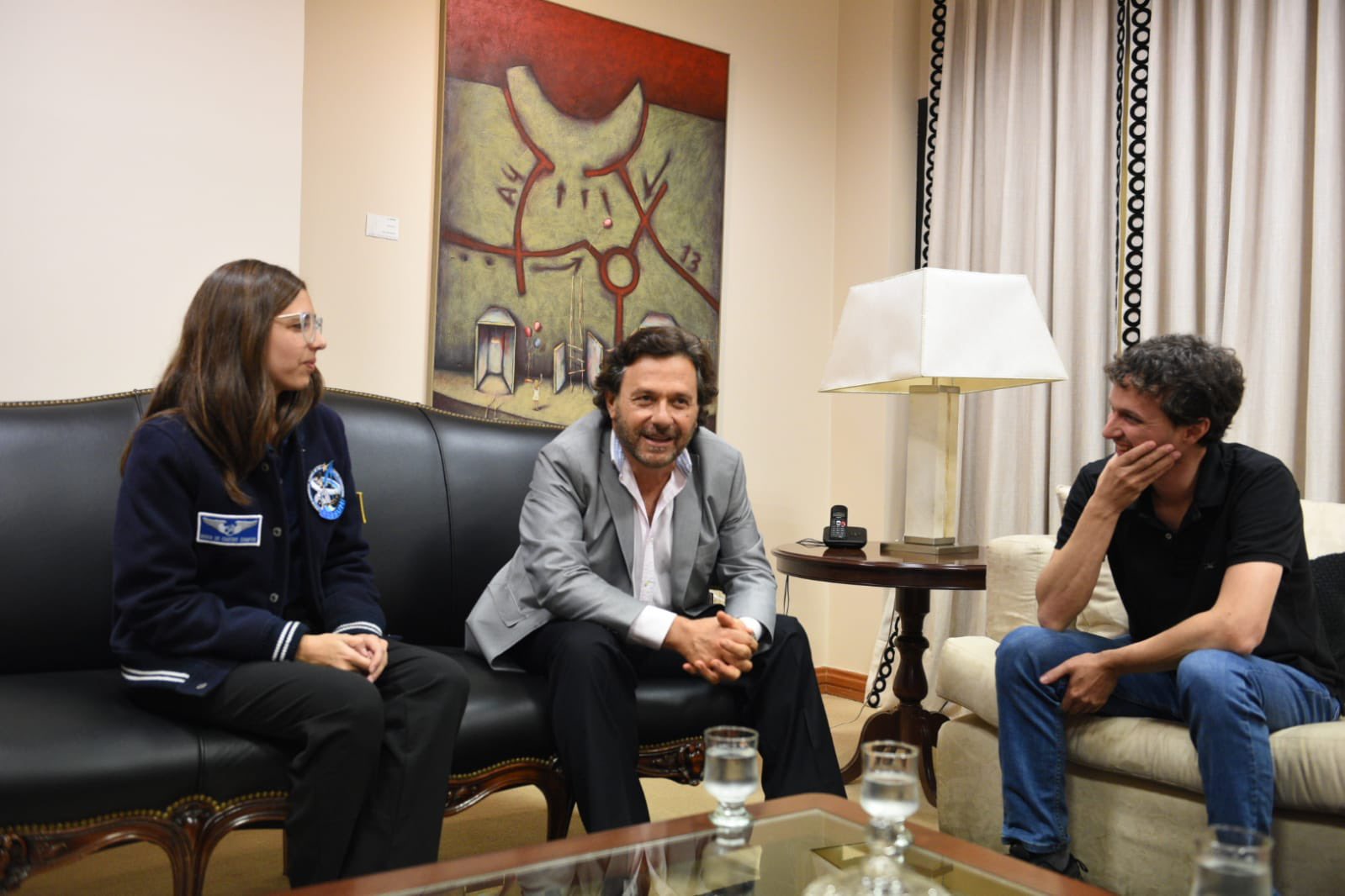 GL3kqhgXIAAsn3q?format=jpg&name=large