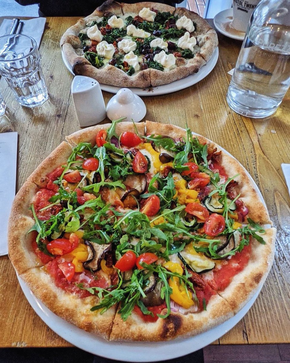 It’s almost time for *Free Gluten Free Day* tomorrow! 🍕 We have 5 freshly made gluten free bases to choose between, which are light, crisp & taste exactly as a pizza should. Order any gf base for free at our Kingsmead Sq restaurant on 24 April