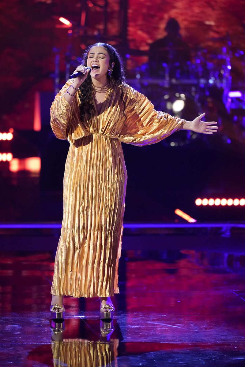 madison_curbelo's tweet photo. I’M GOING TO THE LIVE SHOWS!! 🥹💛 The little girl in me that just wanted her voice to be heard is smiling the biggest smile right now. Thank you to @danandshay, Fleetwood Mac, and all of YOU. VOTE FOR MADISON STARTING MAY 6TH BABY! 🤭 #TeamMadison #VOTEFORMADISON @nbcthevoice https://t.co/NDXNRLss63