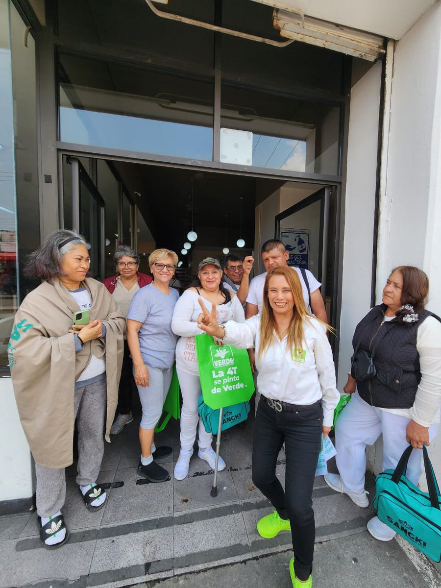 IvonneMacielF's tweet photo. ¡Saludos a todos nuestros amigos de Granjas Valle De Guadalupe en Ecatepec de Morelos! Estamos aquí para escuchar sus voces y trabajar juntos por un futuro mejor. Déjanos saber tus ideas y hagamos que nuestra comunidad crezca unida! #ConIvonneVa #MujeresQuePiensanEnGrande https://t.co/Hi9tfkaID1
