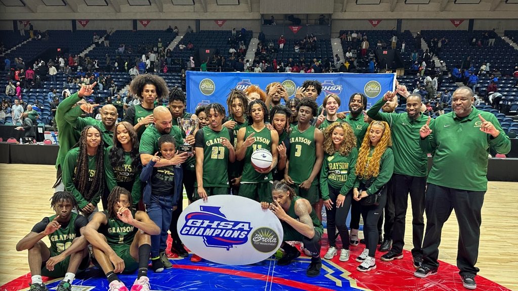 Grayson girls head basketball coach Tim Slater (@slater_coach) named 2023-2024 @MaxPreps Girls Basketball Coach of the Year @GHSLadyRams went 32-1 and won the @OfficialGHSA Class 7A state championship. ✍️: @wolbnotwoj Click here for the full story: scoreatl.com/stories/grayso…