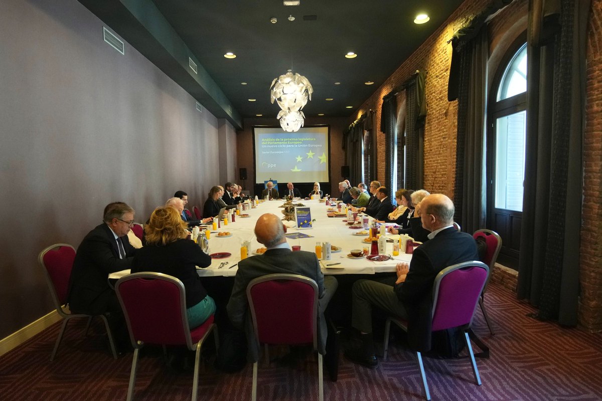 Ayer celebramos en Madrid un desayuno en el que analizamos la próxima legislatura del Parlamento Europeo.