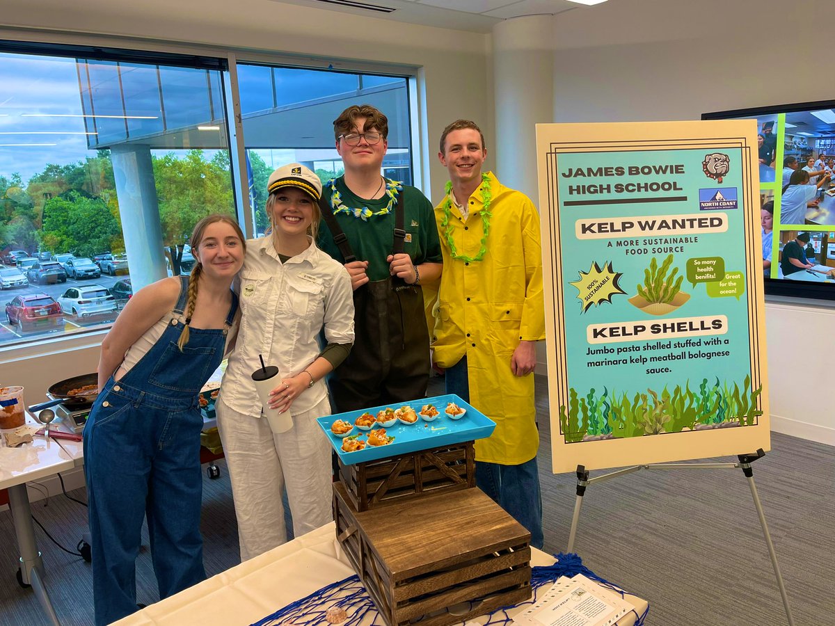 Look at our Bowie HS culinary students at Food of the Future event! This dish was delicious. Throughout this semester, students worked w/food producers and chefs to create innovative dishes using unique sustainable ingredients like kelp, crickets, & mushrooms. @AustinEdFund
